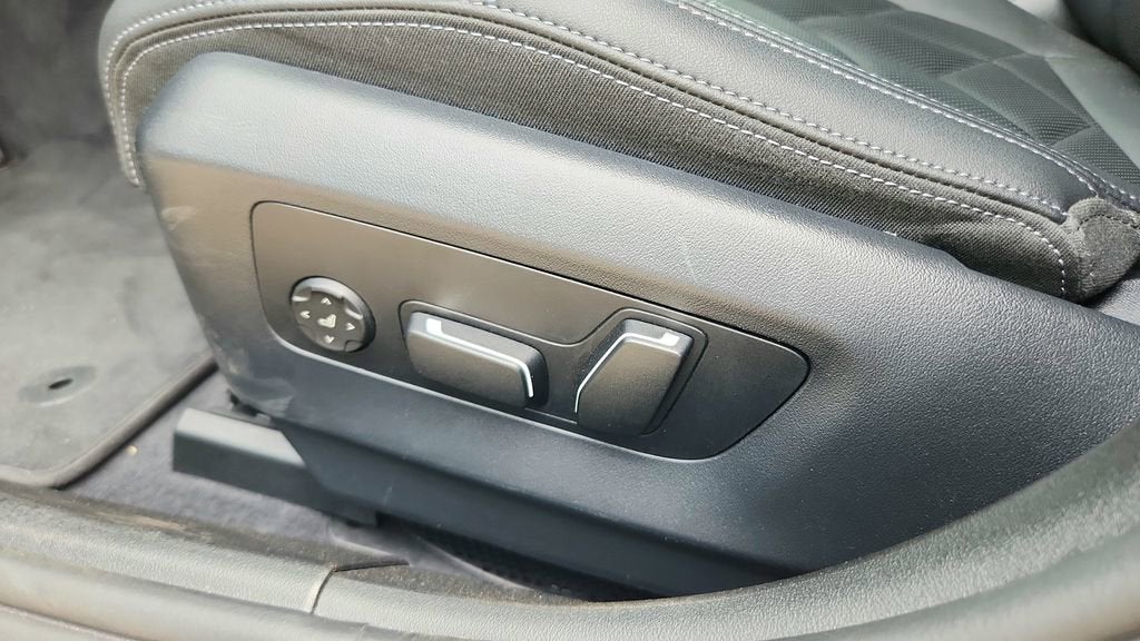 2025 BMW 5 Series 530i xDrive