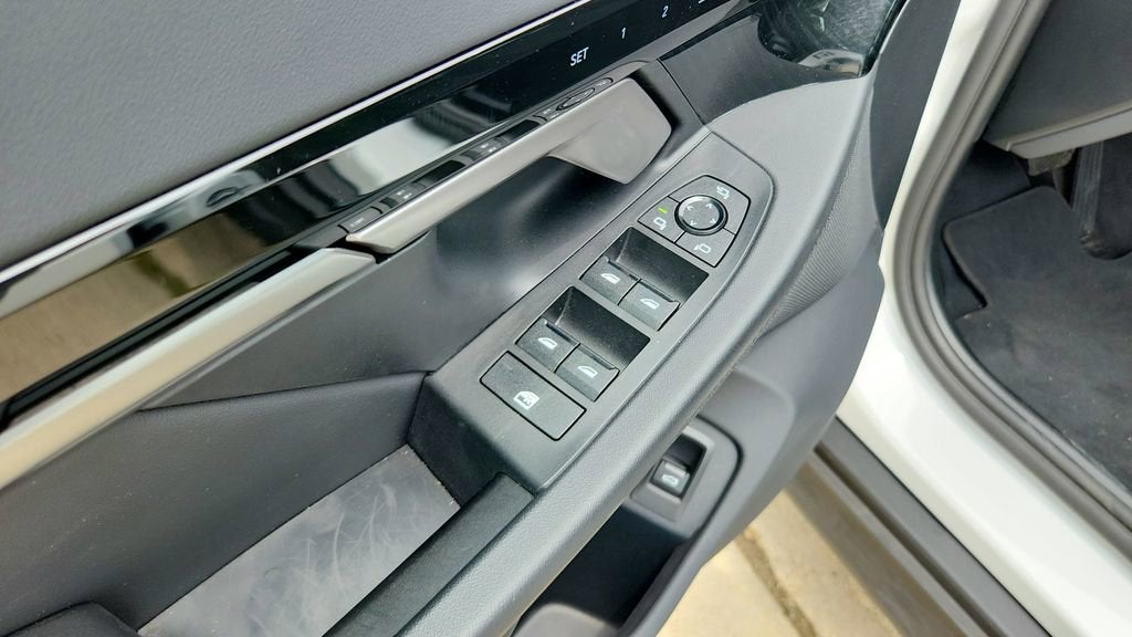 2025 BMW 5 Series 530i xDrive