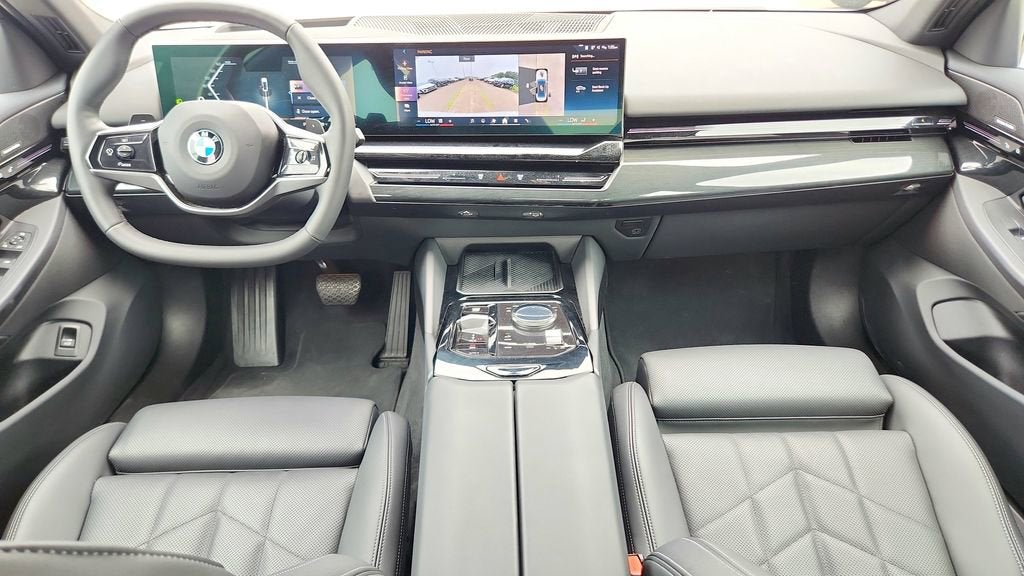 2025 BMW 5 Series 530i xDrive