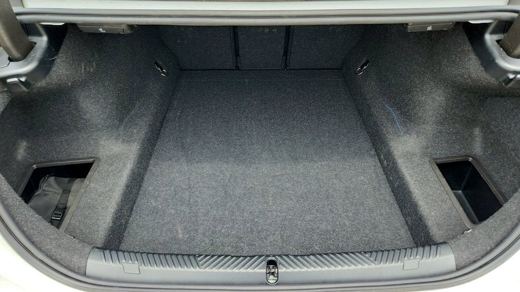 2025 BMW 5 Series 530i xDrive