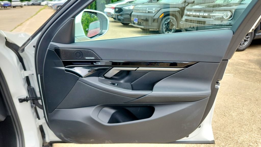 2025 BMW 5 Series 530i xDrive