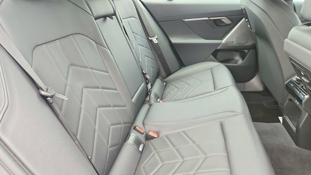 2025 BMW 5 Series 530i xDrive