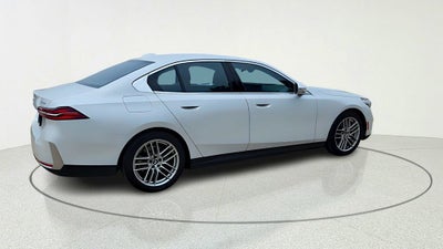 2025 BMW 5 Series 530i xDrive