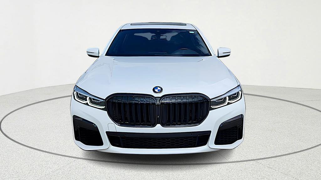 2022 BMW 7 Series 740i