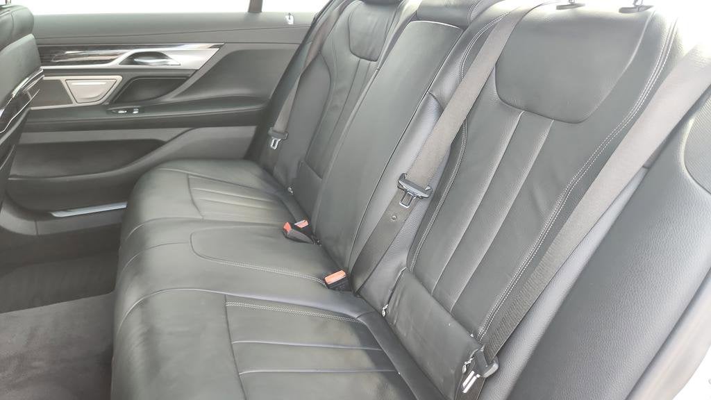 2022 BMW 7 Series 740i