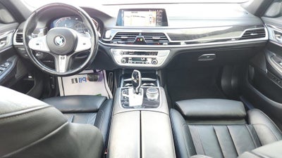 2022 BMW 7 Series 740i