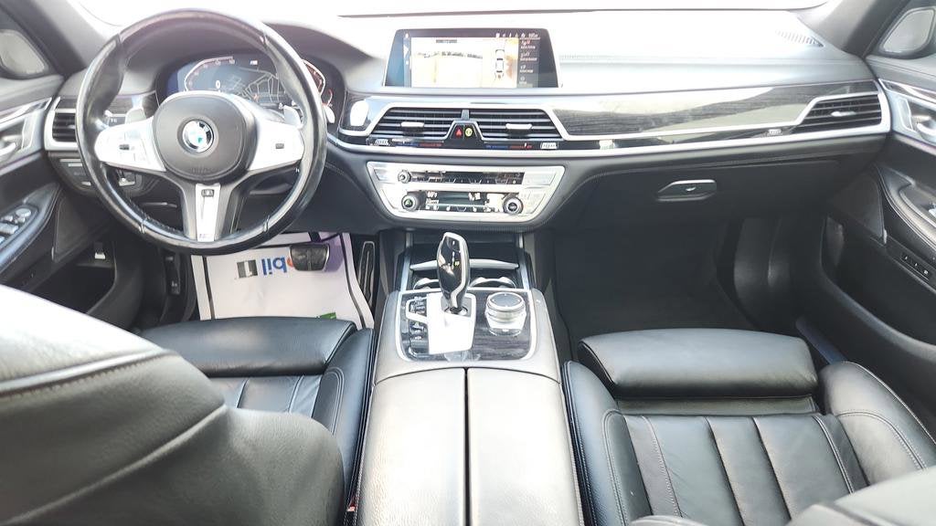 2022 BMW 7 Series 740i