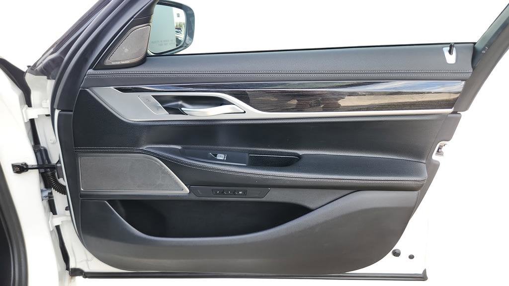 2022 BMW 7 Series 740i