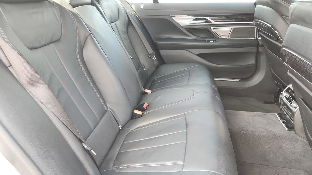 2022 BMW 7 Series 740i