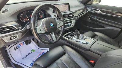 2022 BMW 7 Series 740i