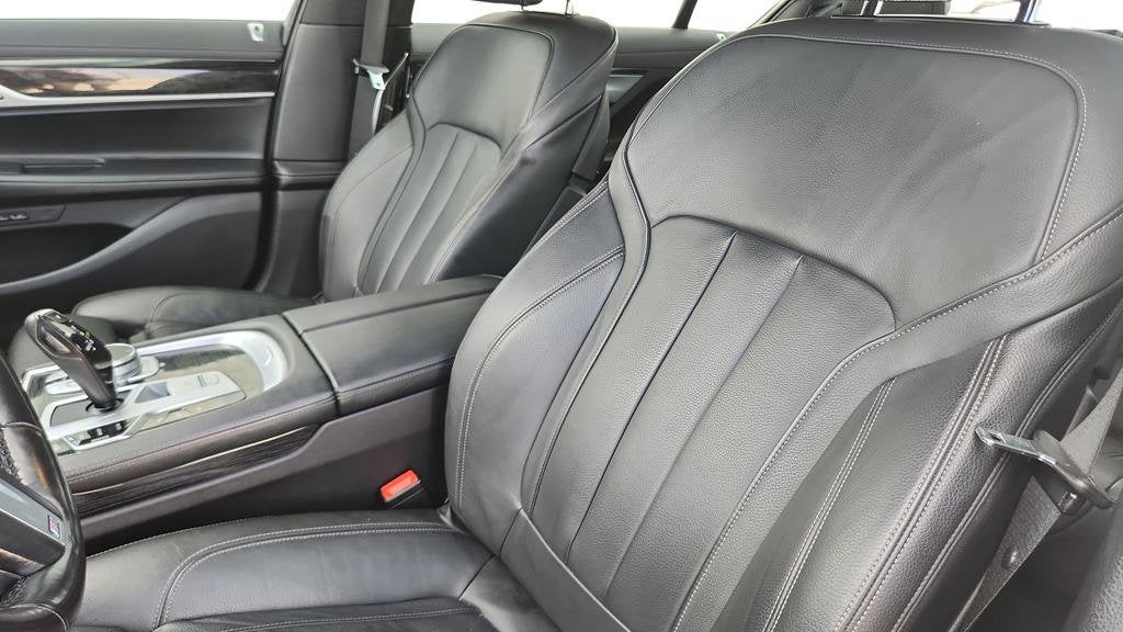 2022 BMW 7 Series 740i