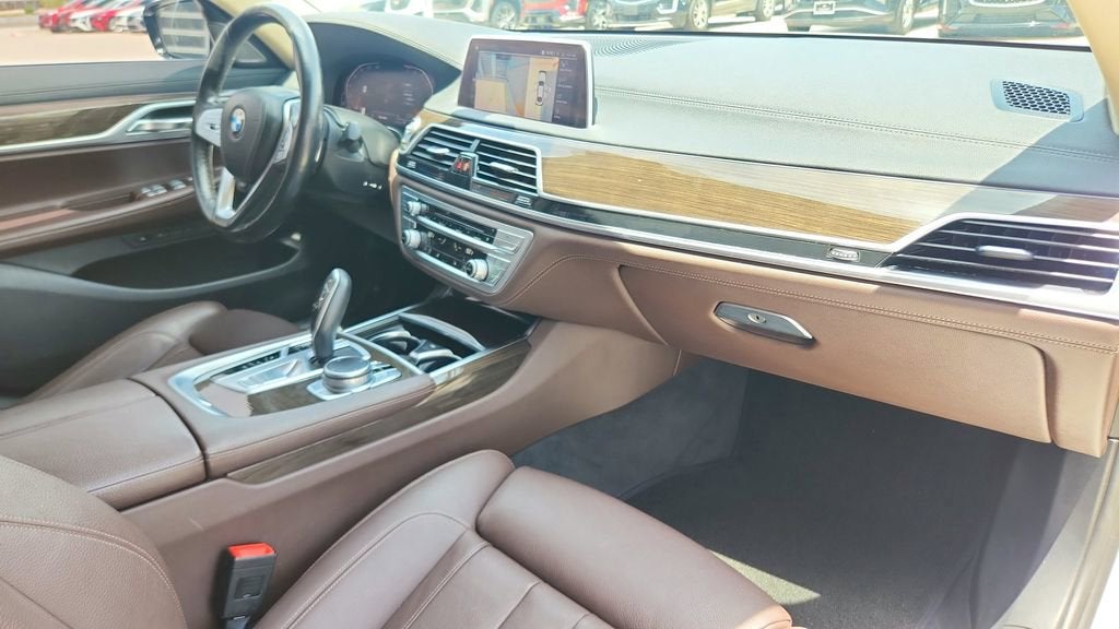 2020 BMW 7 Series 740i