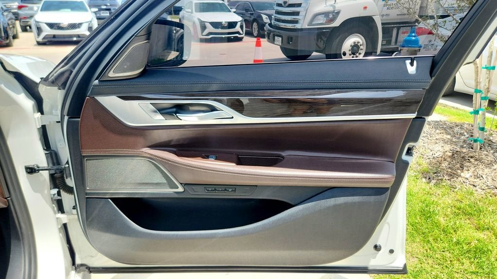 2020 BMW 7 Series 740i