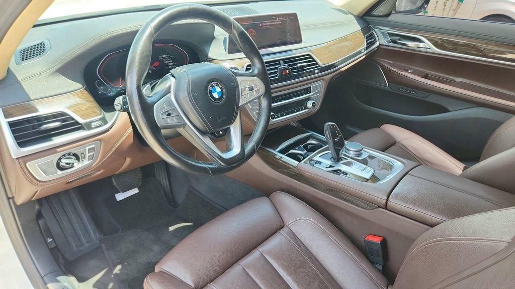 2020 BMW 7 Series 740i