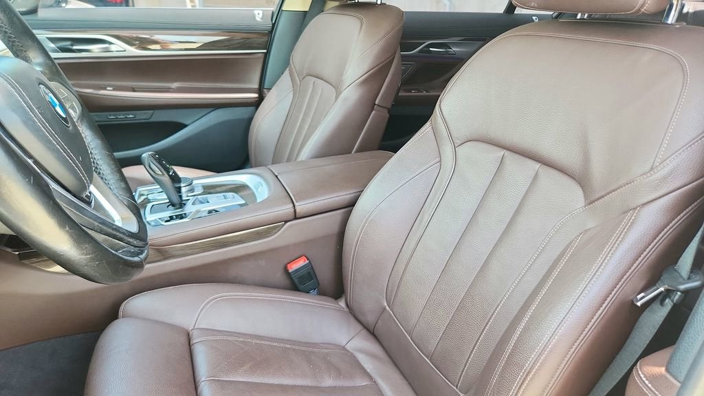2020 BMW 7 Series 740i