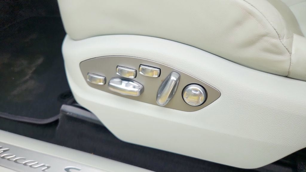 2023 Porsche Macan S