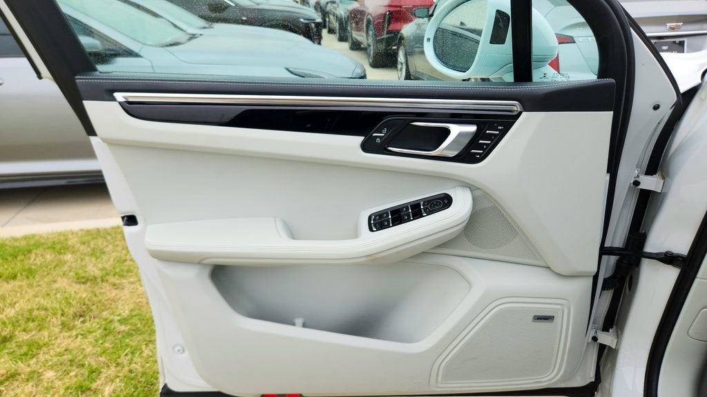 2023 Porsche Macan S