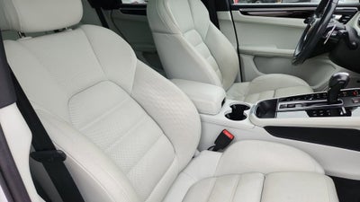 2023 Porsche Macan S