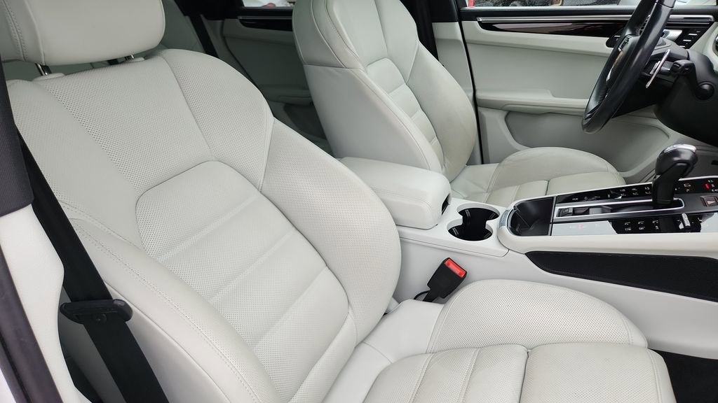 2023 Porsche Macan S