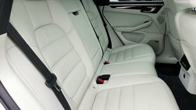 2023 Porsche Macan S