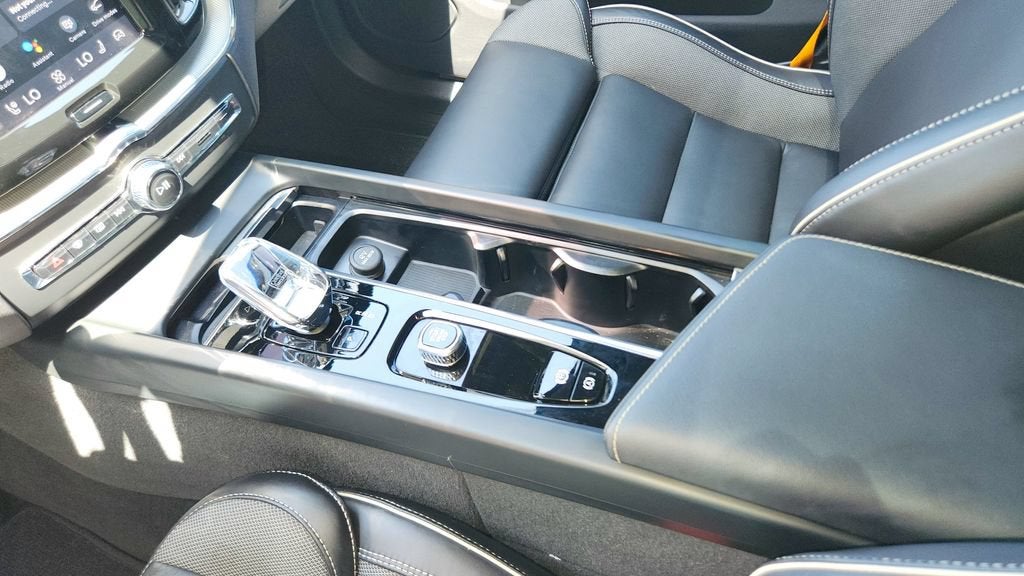 2024 Volvo XC60 Recharge Plug-In Hyb Polestar Engineered